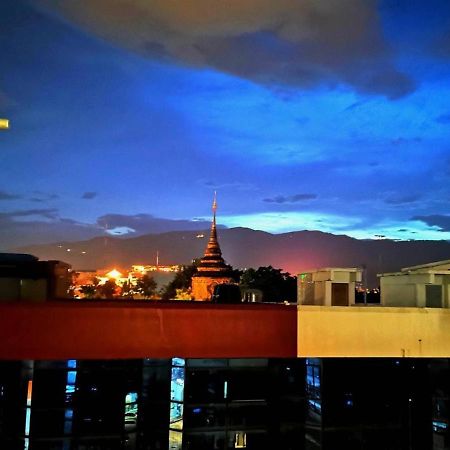 Newnormal Hotel Chiang Mai Zewnętrze zdjęcie