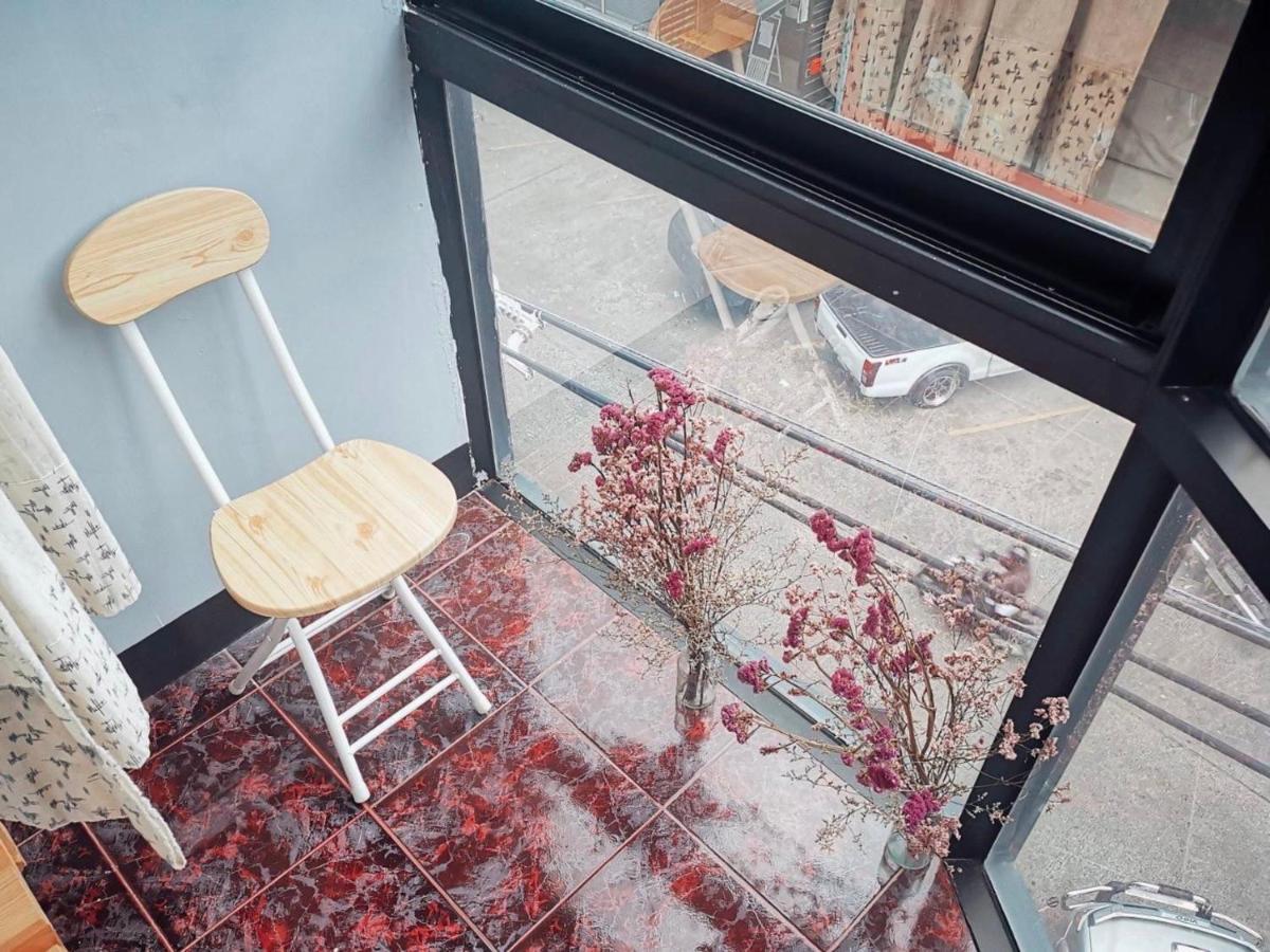 Newnormal Hotel Chiang Mai Zewnętrze zdjęcie