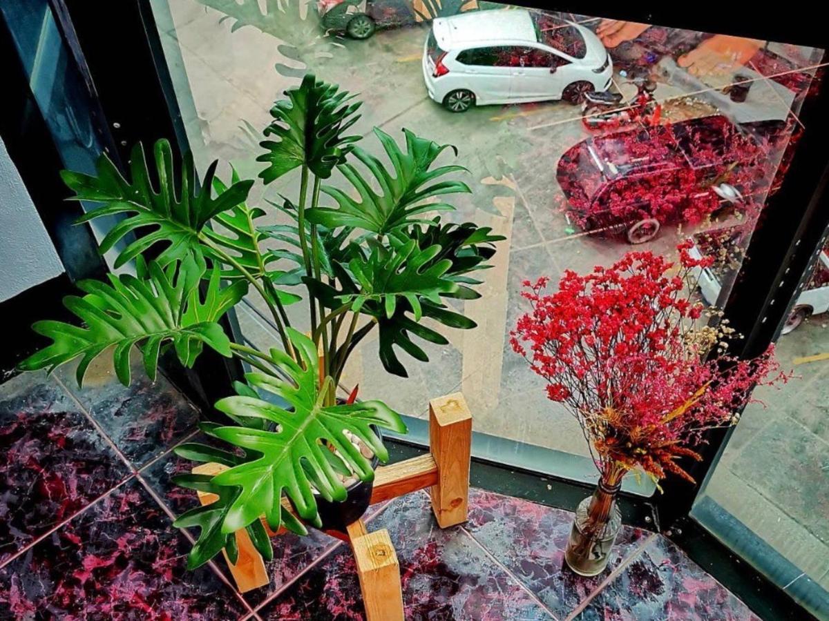 Newnormal Hotel Chiang Mai Zewnętrze zdjęcie
